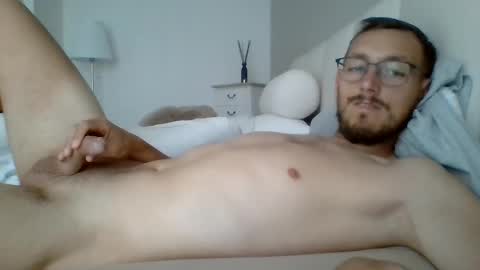 thib9223 online show from May 10, 12:39 pm