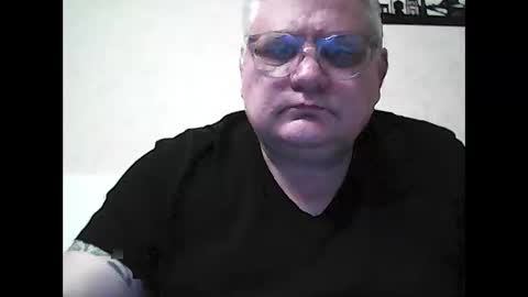 Thierrysymp online show from November 18, 5:27 pm