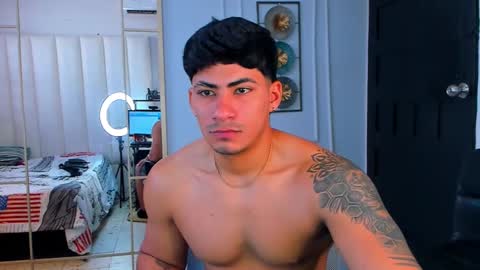 MICHAEL AND CRISS online show from October 19, 1:36 pm