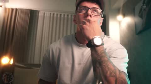 Thomas Falcon online show from September 10, 2:54 am