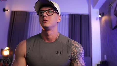 Thomas Falcon online show from September 30, 12:28 am