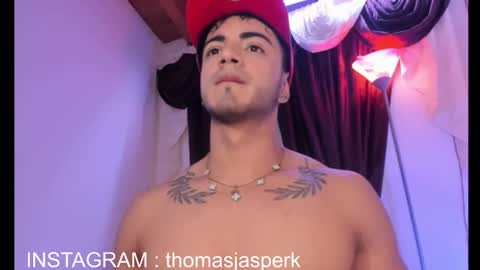 Snapshot of thomas_k7 chatting on October 18, 8:58 pm Thomas online show from October 18, 8:58 pm