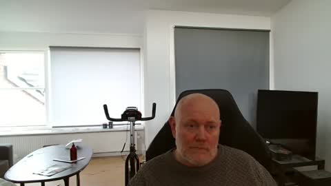 thomash32 online show from October 20, 11:03 am