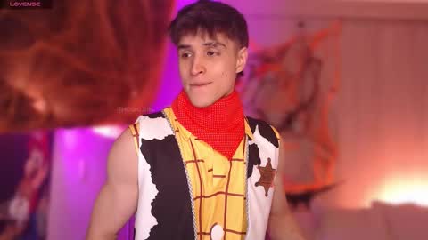 Thom Klein online show from October 30, 7:59 pm