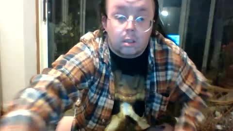 Snapshot of thomsam88 chatting on October 6, 1:21 am Thomsam88 check out my bio for loads of hot videos mmmmmmmmmm online show from October 6, 1:21 am