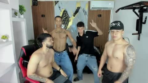 thomson_hot01 online show from April 18, 5:31 am