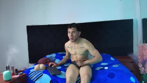 Thonixxx mr online show from March 9, 11:54 pm