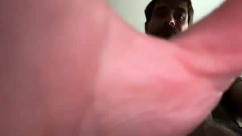 throbbing8585 online show from August 7, 6:25 pm