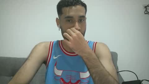 Snapshot of throwawayyourgun chatting on February 15, 3:06 pm Luka online show from February 15, 3:06 pm