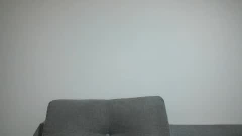 Snapshot of throwawayyourgun chatting on December 10, 4:49 pm Luka online show from December 10, 4:49 pm