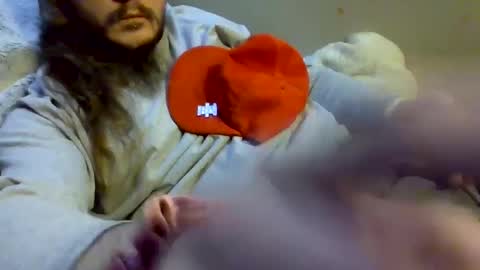 Snapshot of thunder8u42 chatting on October 7, 9:35 am thunder8u42 online show from October 7, 9:35 am