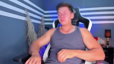 santiago online show from March 5, 1:10 am