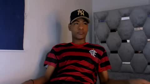 tiago_xxx_ online show from October 20, 8:13 pm