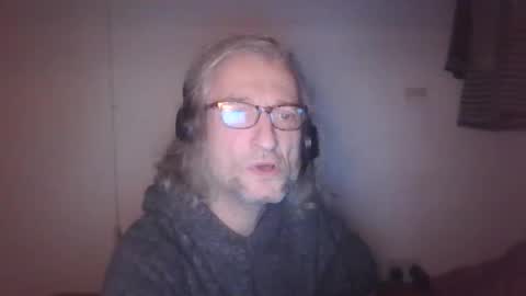 tiddles12345 online show from January 16, 6:43 pm