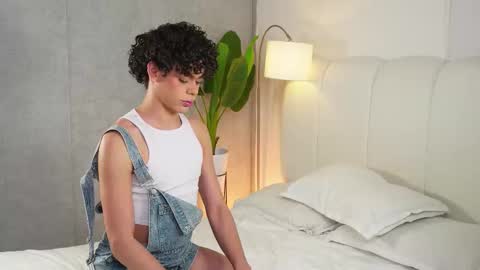 timmyshy online show from February 5, 5:25 am