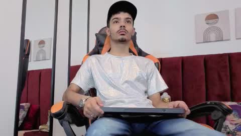 Evans  online show from October 14, 9:22 pm