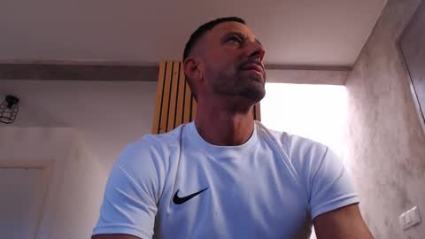 tinoclandestino online show from February 9, 10:20 am