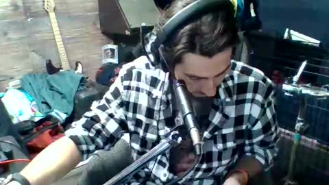 Snapshot of tntstudio317 chatting on October 19, 8:56 pm BigT317 online show from October 19, 8:56 pm