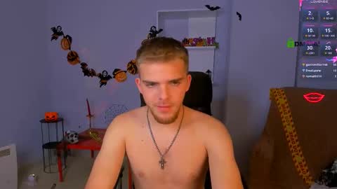 Snapshot of tobi_yours chatting on October 19, 12:59 am tobi_yours online show from October 19, 12:59 am