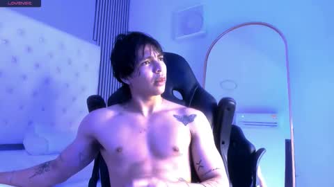 toji lee online show from November 18, 10:34 pm