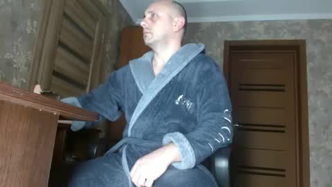 Huligan online show from February 4, 8:15 pm