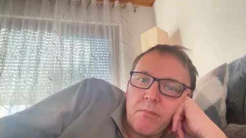 Tom online show from February 25, 3:13 pm