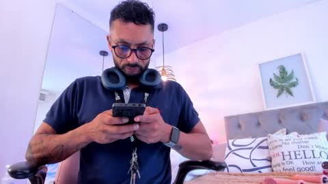 Master of pleasure online show from November 8, 12:30 pm