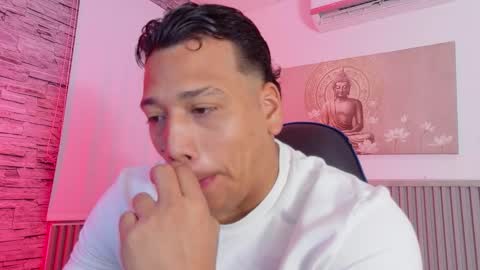 Tom muscle1 online show from February 7, 12:12 pm