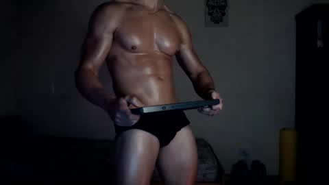 tom_show online show from May 20, 11:22 pm