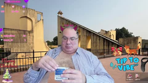 Snapshot of tomaz62a chatting on December 18, 10:02 pm Tomaz62a online show from December 18, 10:02 pm