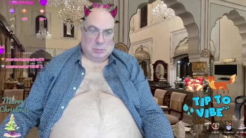 Snapshot of tomaz62a chatting on December 15, 10:15 pm Tomaz62a online show from December 15, 10:15 pm