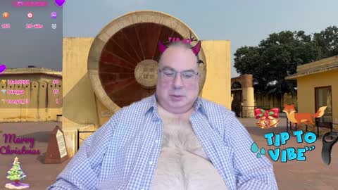 Snapshot of tomaz62a chatting on December 17, 10:32 pm Tomaz62a online show from December 17, 10:32 pm