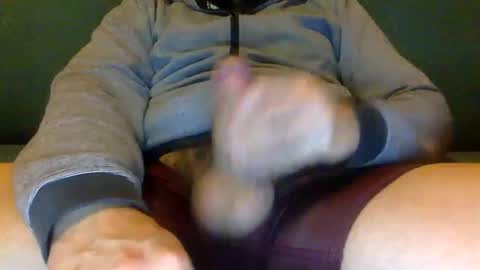 Snapshot of tombi125 chatting on January 21, 6:11 pm tombi125 online show from January 21, 6:11 pm