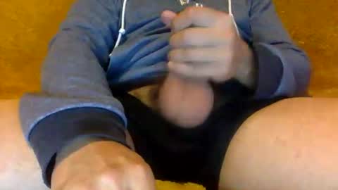 Snapshot of tombi125 chatting on October 9, 4:56 pm tombi125 online show from October 9, 4:56 pm
