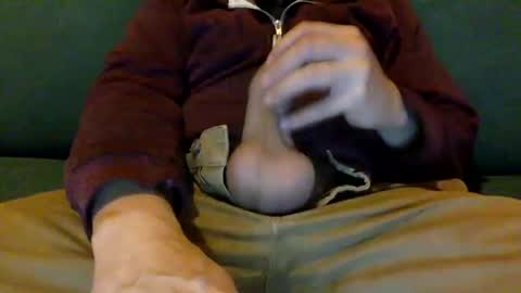 Snapshot of tombi125 chatting on January 9, 7:08 pm tombi125 online show from January 9, 7:08 pm