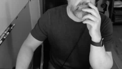 Snapshot of tombrockmoen2 chatting on February 2, 5:32 am tombrockmoen2 online show from February 2, 5:32 am