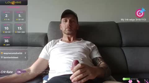 TOM online show from December 5, 2:24 pm