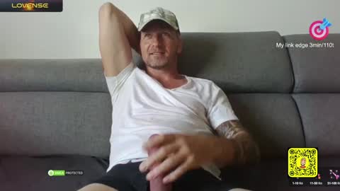 Snapshot of tomhardic chatting on January 22, 7:56 pm TOM online show from January 22, 7:56 pm