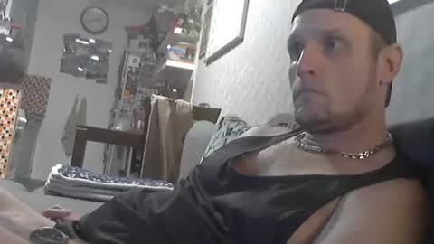 tomikprag84 online show from January 19, 1:41 am