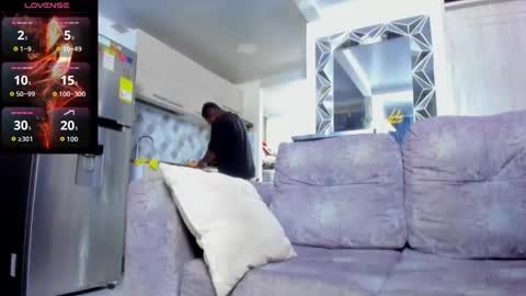 Tom Mike online show from March 17, 2:37 am