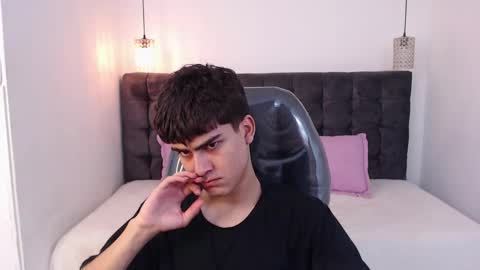 Tommy  online show from January 10, 2:02 pm