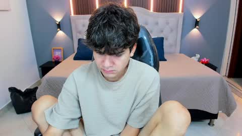 Tommy  online show from April 7, 3:28 am