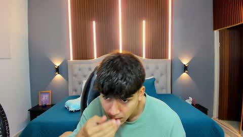 Tommy  online show from October 7, 3:21 am