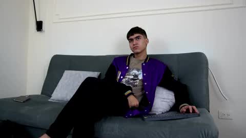 Tommy  online show from February 16, 6:43 am