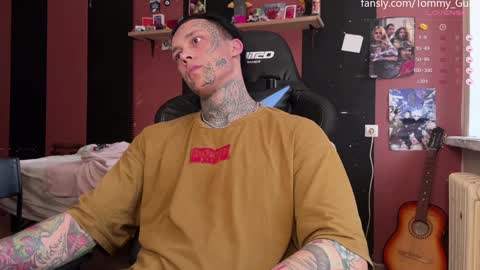 Tommy and Katana online show from December 20, 9:43 am