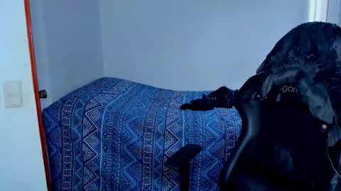 Twitter BreddTommy IG tommy bredd online show from December 2, 9:07 pm