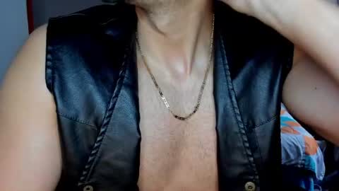Twitter BreddTommy IG tommy bredd online show from July 8, 7:18 pm