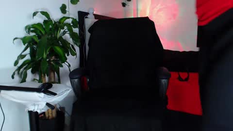 tommy online show from January 29, 10:53 pm