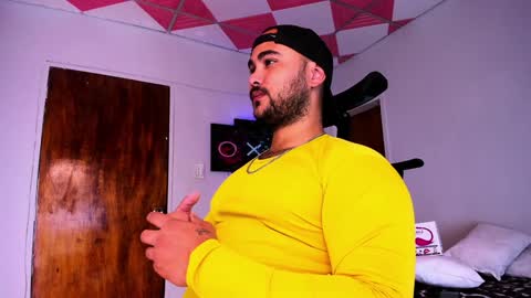 tommy_sccott online show from December 23, 2:56 am