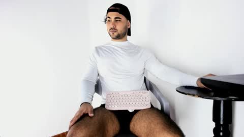 tommy_sccott online show from November 1, 2:37 am